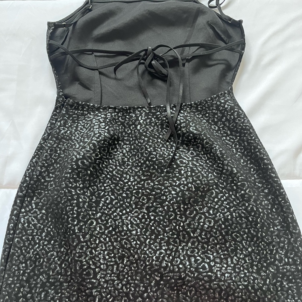 Urban Outfitters textured mini dress NWOT - Picture 6 of 7